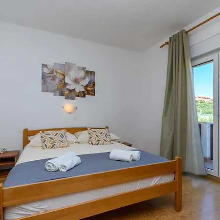 Appartement Andrija Palit