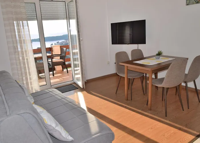 Sanjin Apartment